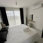 Apartment In Four Seasons 2