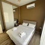 Apartment In Four Seasons 2