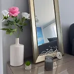 In Four Seasons 2 Apartment