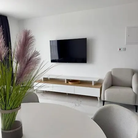 In Four Seasons 2 *